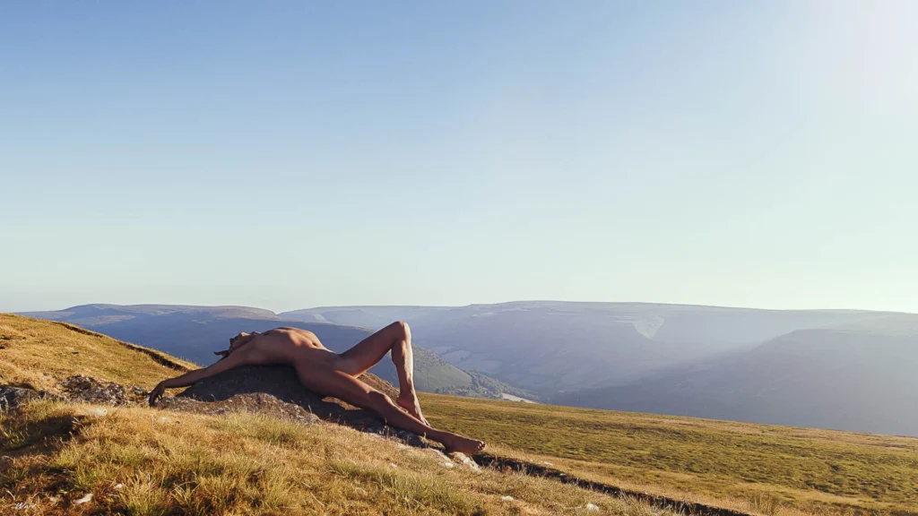 Colour Landscape Art Nudes