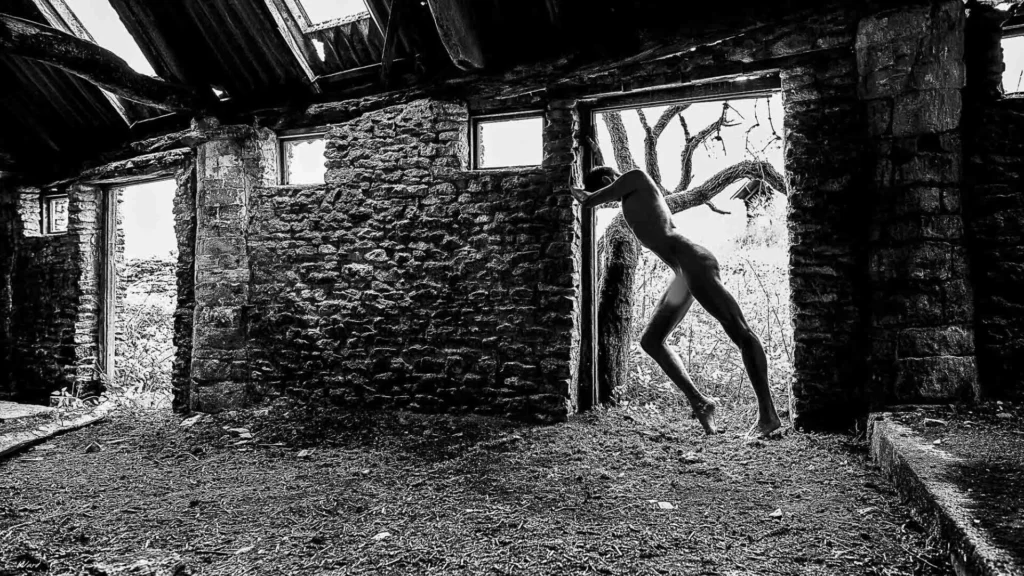 Mono Urbex Art Nudes